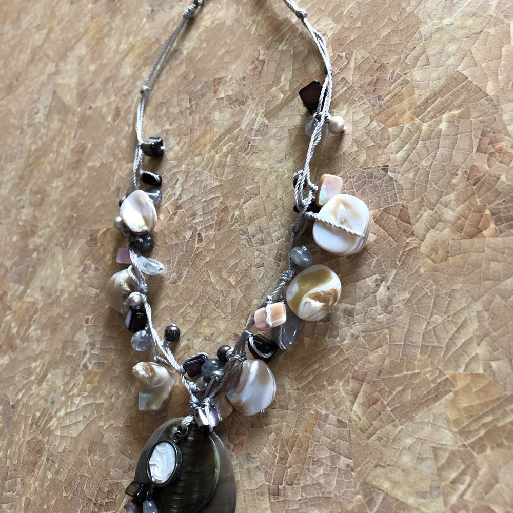 Retired Silpada -- String Quartz/Shell Necklace - image 1